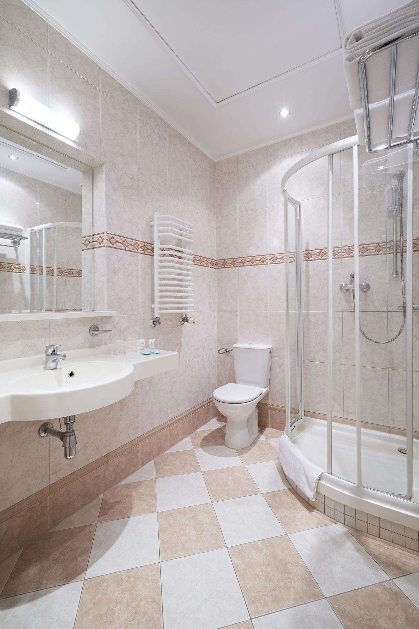 Hotel Hetman Varşova Dış mekan fotoğraf