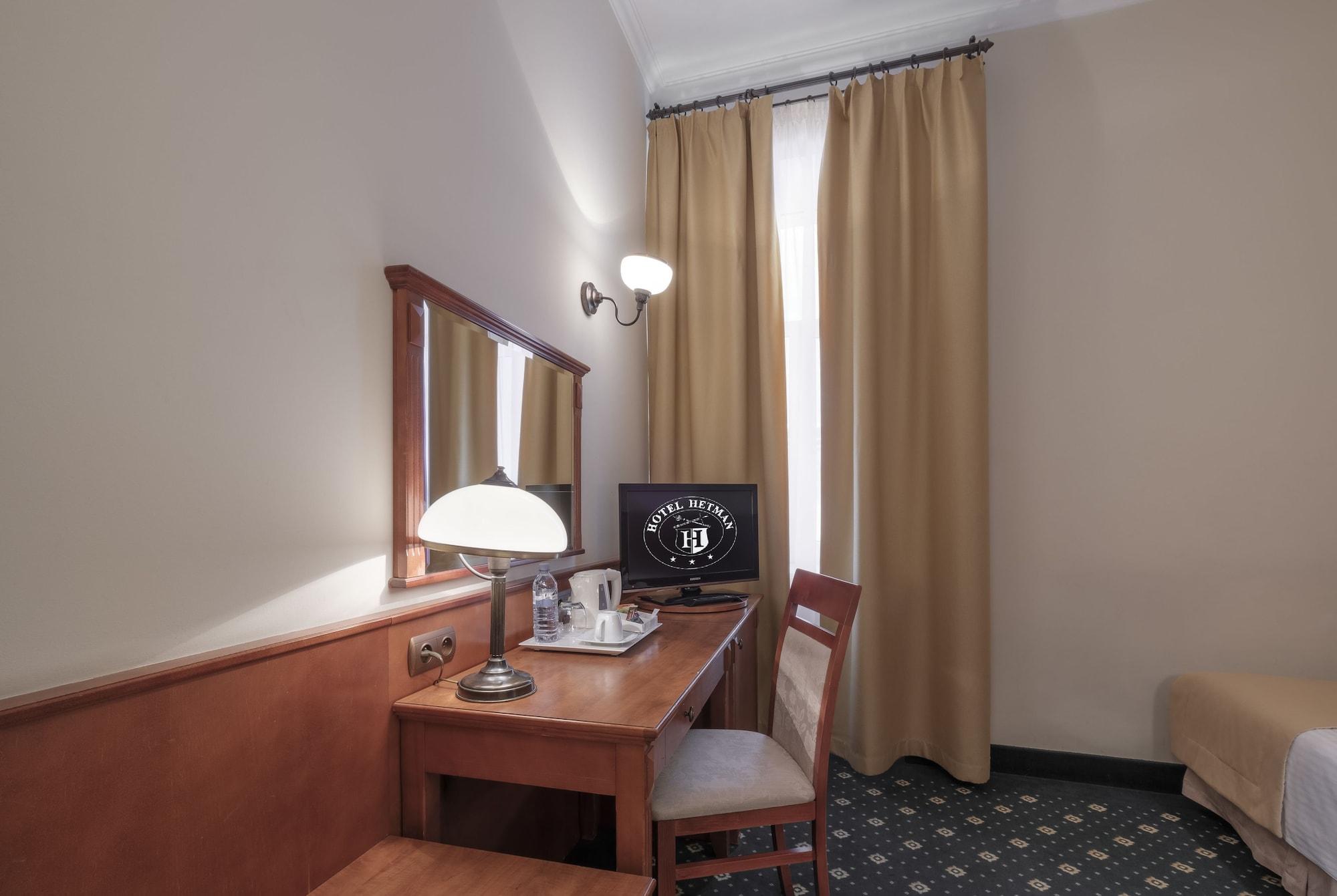 Hotel Hetman Varşova Dış mekan fotoğraf
