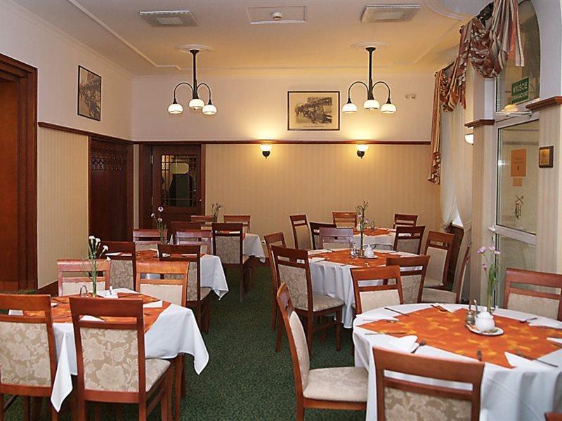 Hotel Hetman Varşova Dış mekan fotoğraf