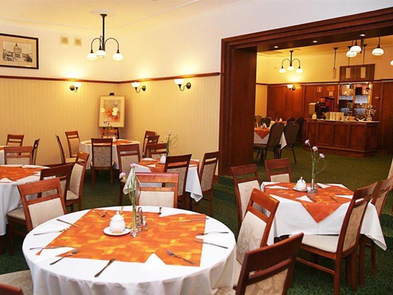 Hotel Hetman Varşova Dış mekan fotoğraf