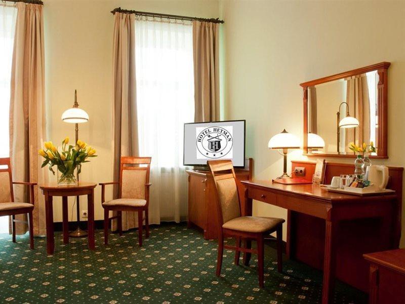 Hotel Hetman Varşova Dış mekan fotoğraf