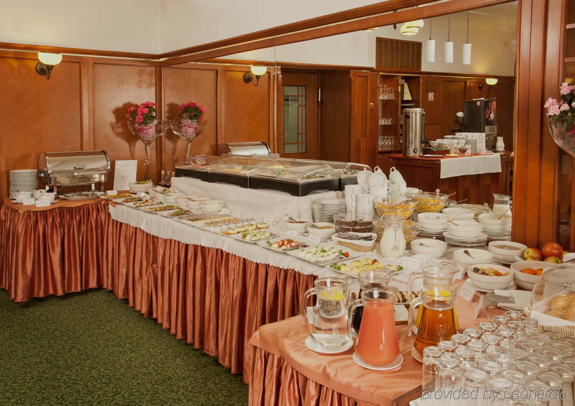 Hotel Hetman Varşova Dış mekan fotoğraf