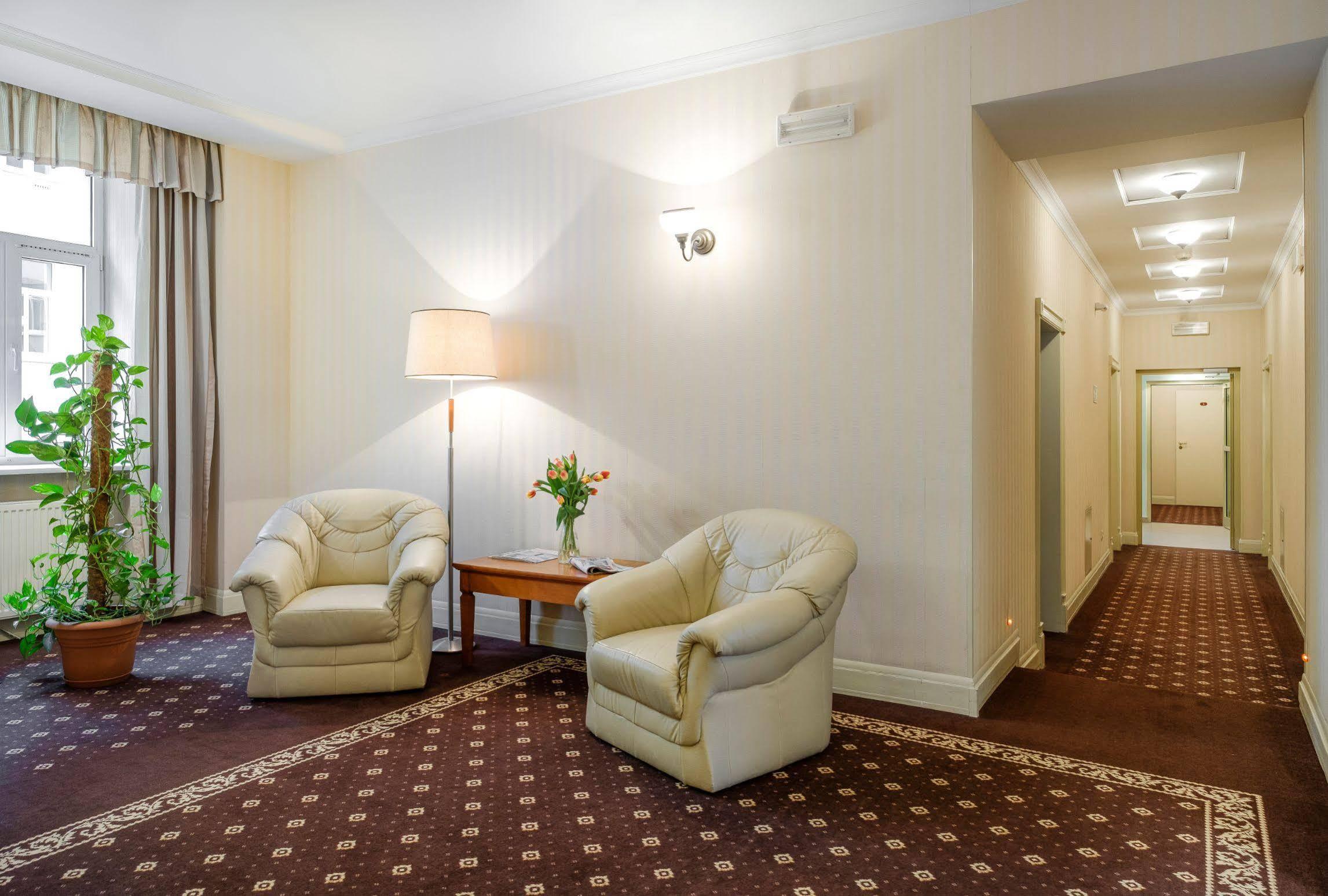 Hotel Hetman Varşova Dış mekan fotoğraf
