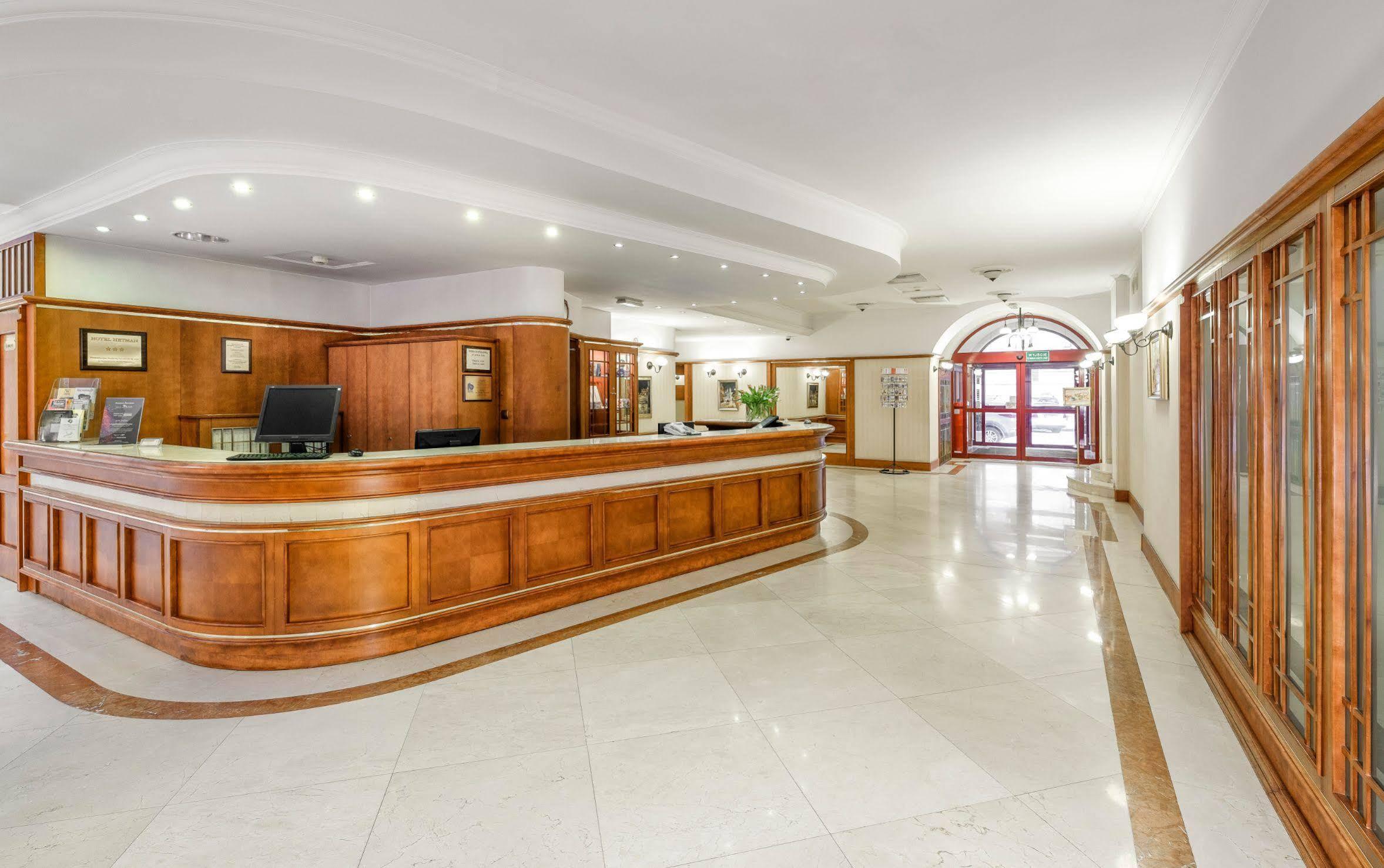 Hotel Hetman Varşova Dış mekan fotoğraf